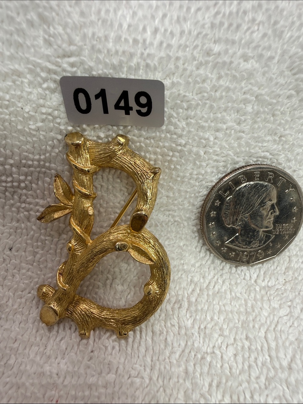 Vtg. 1960’s-1970’s Sarah Coventry Gold-Tone Twig 'B' Brooch Pin